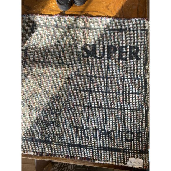 Vintage Multi-Game Checker & Tic Tac Toe Set With Woven Rug & Plastic Checkers - Picture 5 of 6